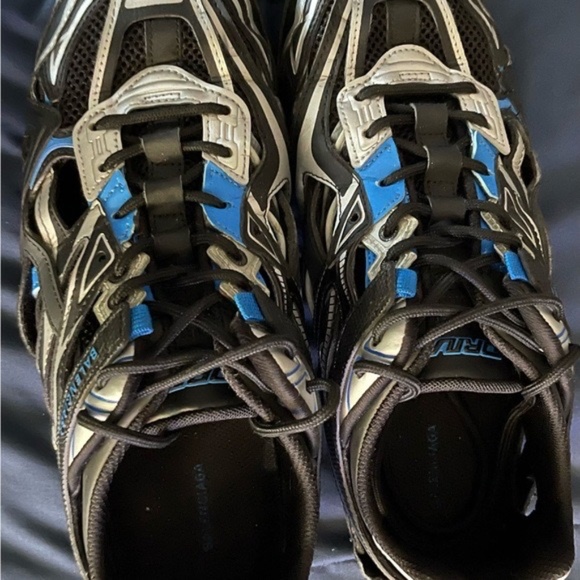 Balenciaga Drive Sneaker-USED - Picture 2 of 12
